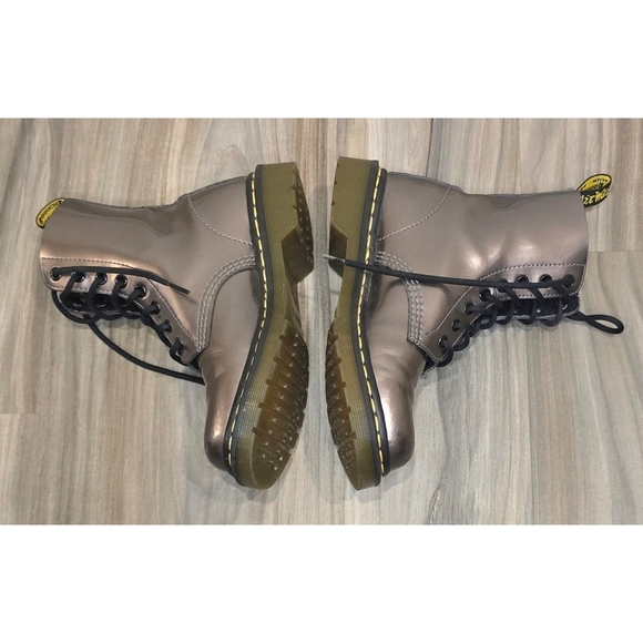 Doc Martens Pascal Pewter Spectra Metallic Leather Boots, Size 6 US - Picture 3 of 13